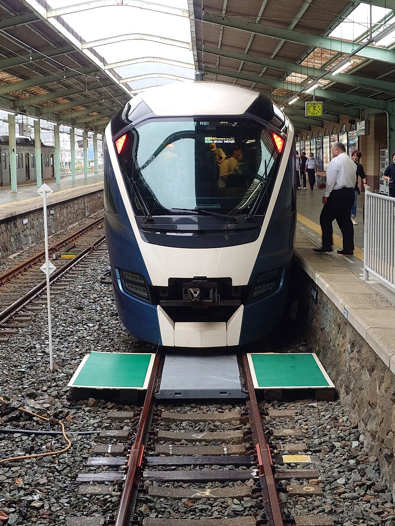 「サフィール踊り子」用E261系特急電車 ＠伊豆急下田駅