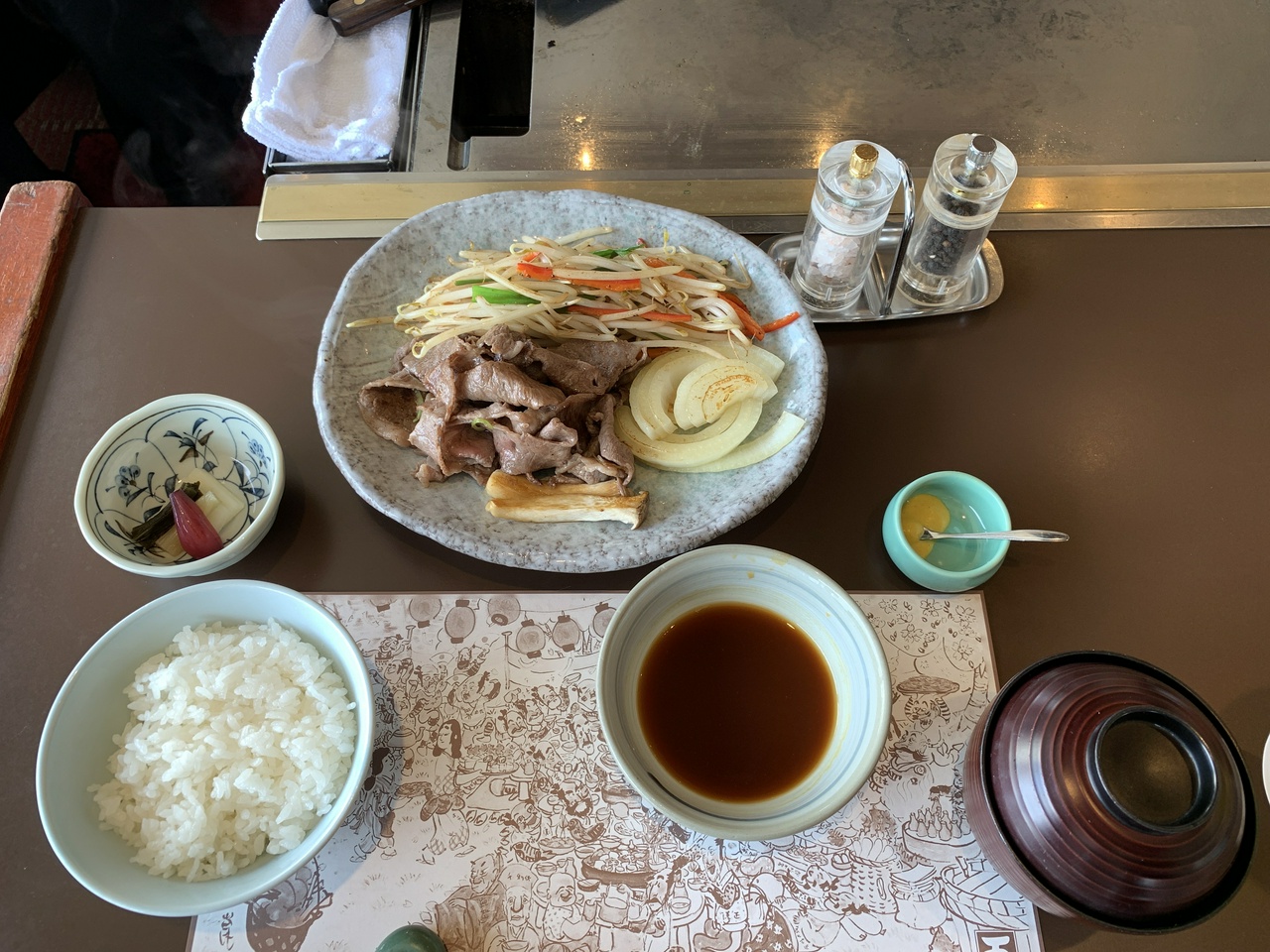 肉の万世秋葉原本店10階「千代田」でのお食事(ランチタイム)(その2)(2019年8月24日撮影)