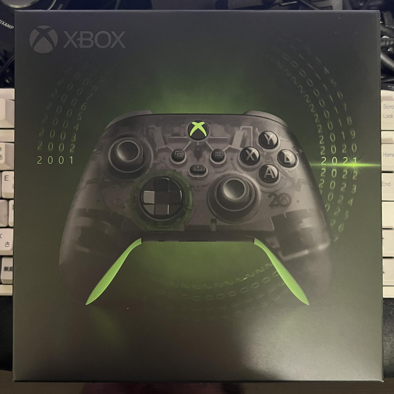 Xbox ワイヤレス コントローラー – 20 周年 スペシャル エディション