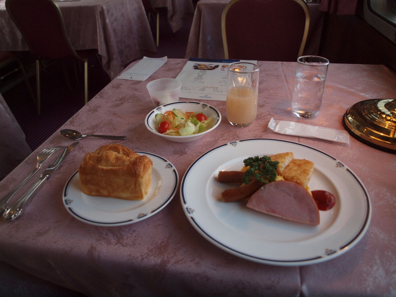 「北斗星」の食堂車で朝食（その2）