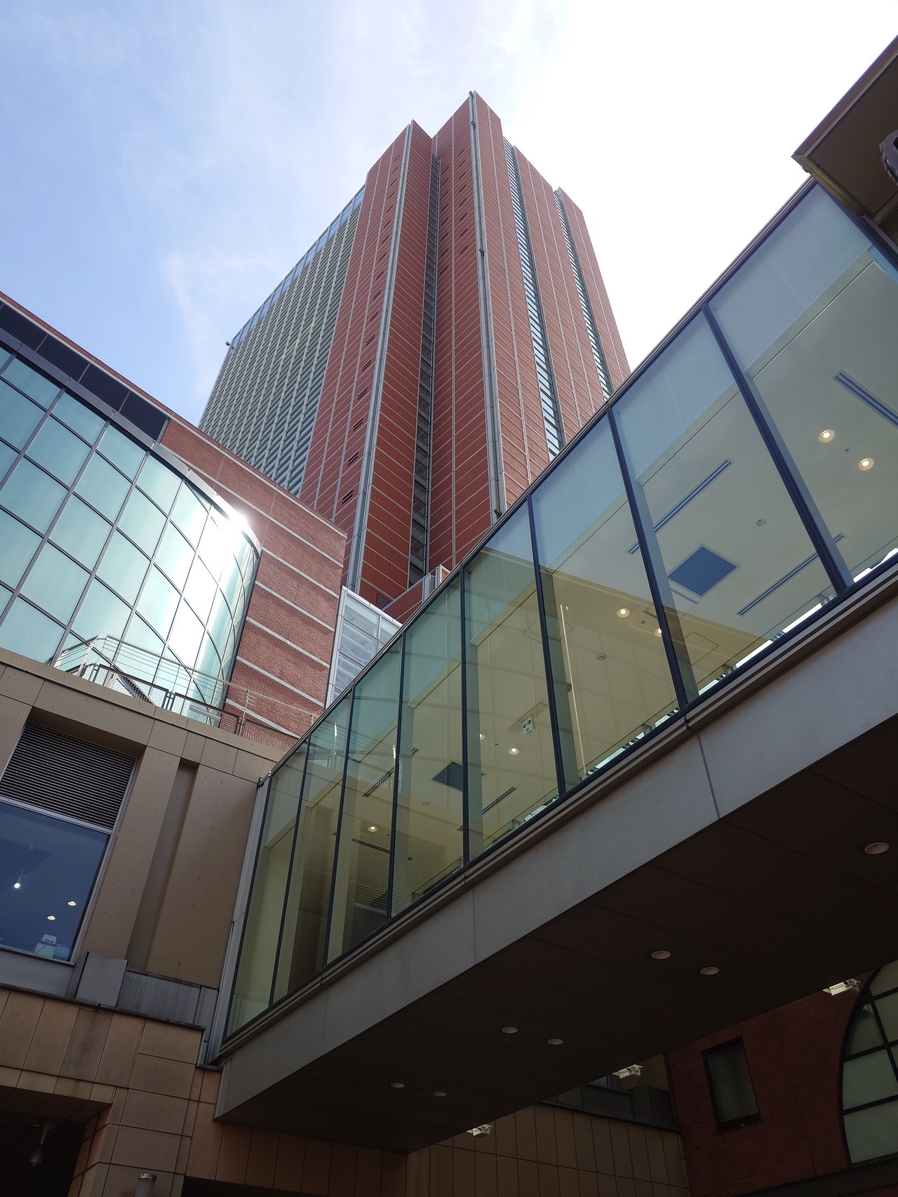 キャロットタワー