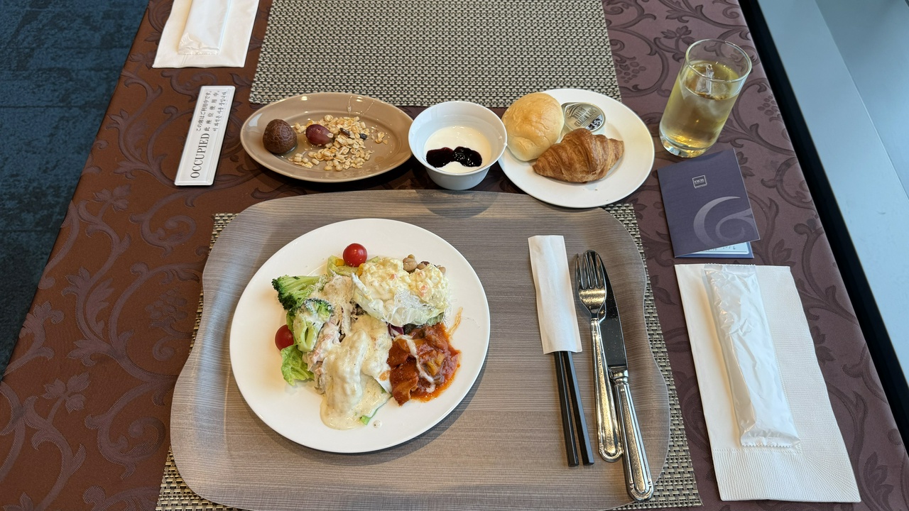 またしても自分の超テキトーな性格が表れるブッフェ形式  @ The 30th Dining Bar