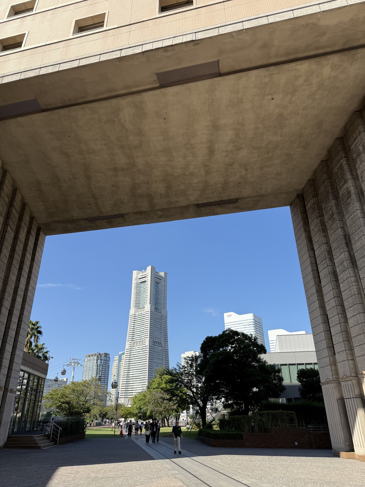 汽車道の終点から桜木町側を振り返る