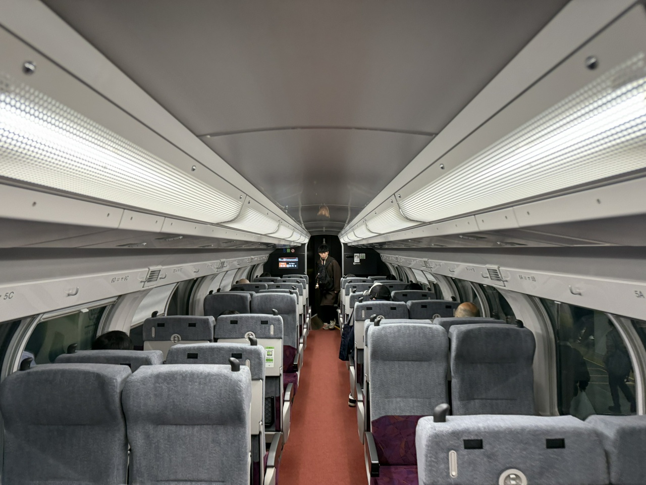 来春のダイヤ改正前までは運賃のみで乗車可能な中央線快速電車のグリーン車