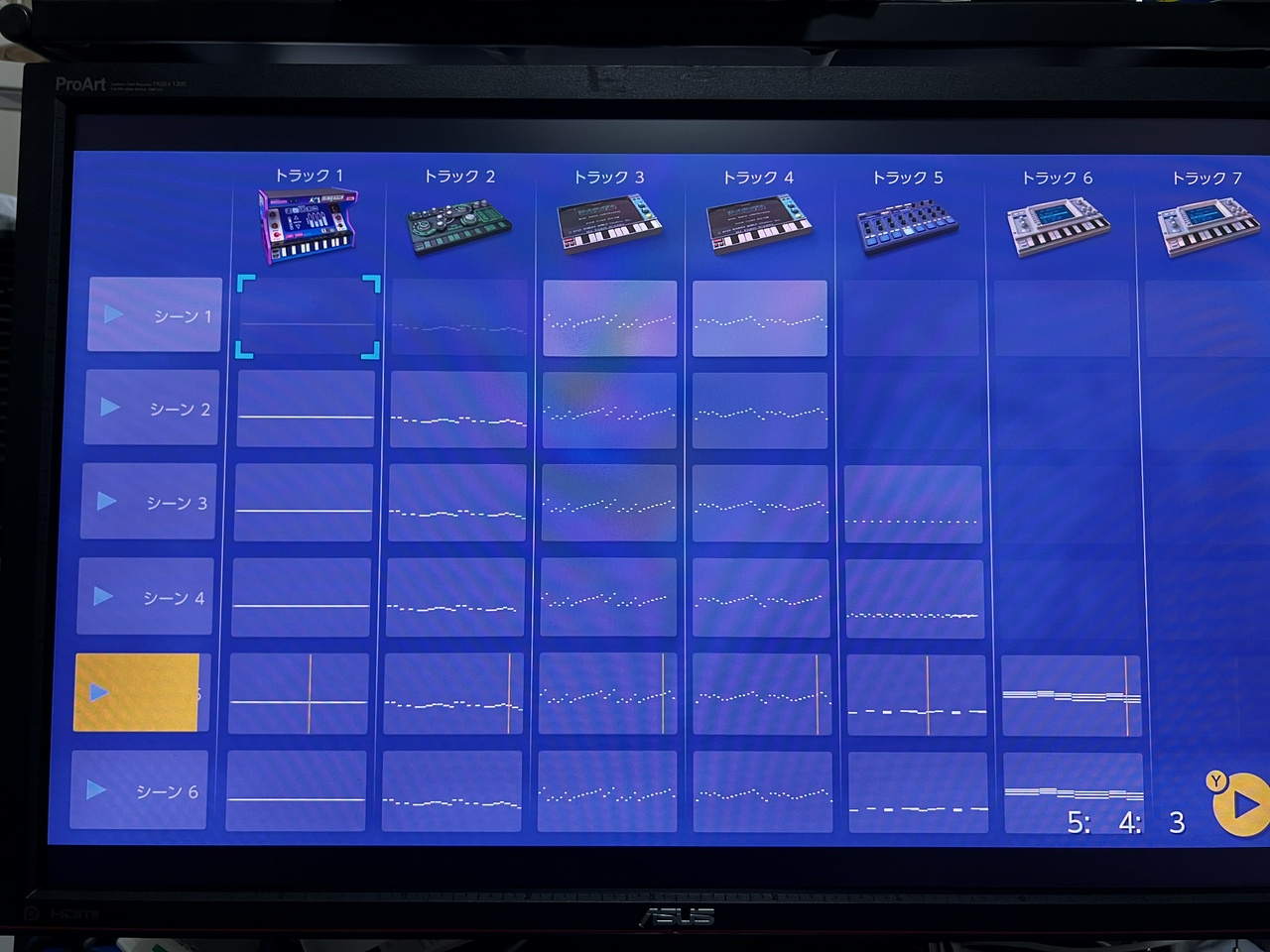 ASUSのモニタ「PA248Q」で「KORG Gadget for Nintendo Switch」をプレイしているところ